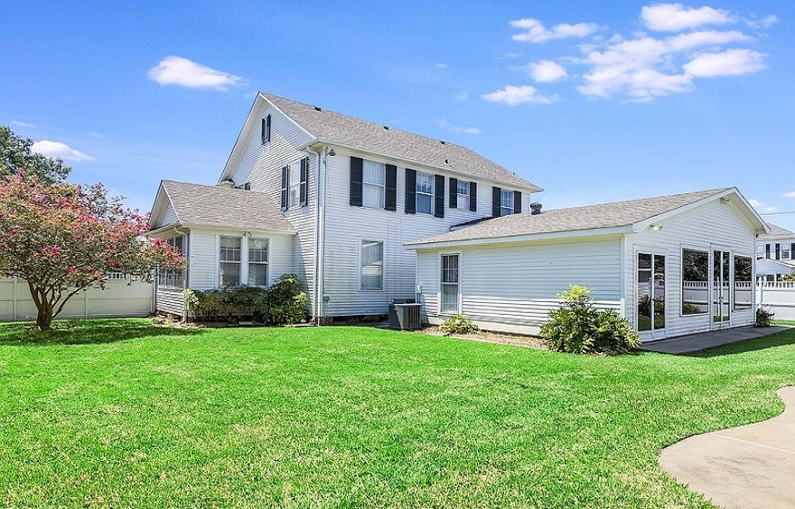 houses for sale in Crowley